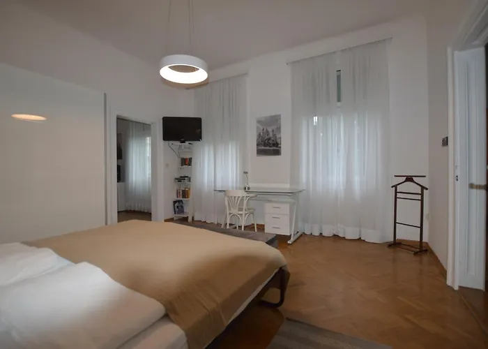 Penzing Appartement *