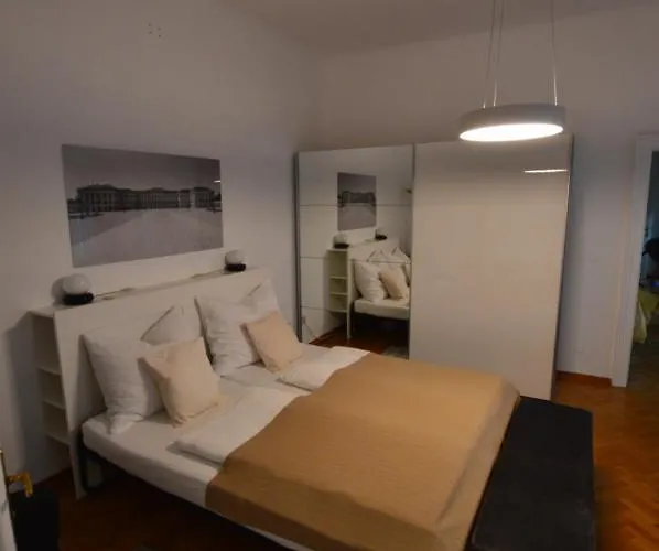Penzing Appartement *